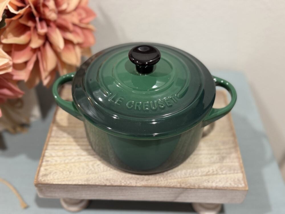 LE CREUSET 14 CM ROUND LIDDED COCOTTE STONEWARE IN CACTUS GREEN BLACK KNOB